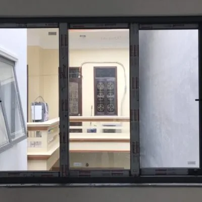 Cửa sổ mở trượt 3 cánh nhôm Xingfa