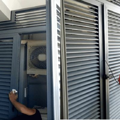 Vách lam chớp nhôm Xingfa nhập khẩu màu đen