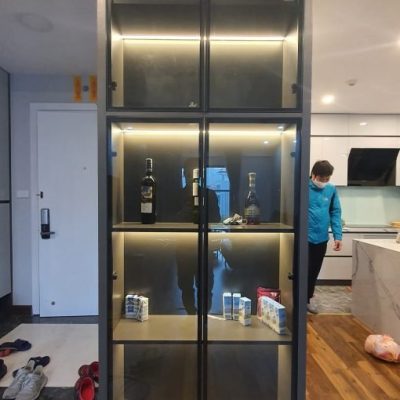 Tủ rượu cánh kính màu trắng trong