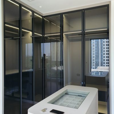 Cánh kính tủ cao cấp sang trọng