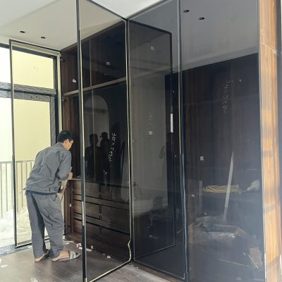 Cánh kính tủ màu xanh đen tay CNC 1100mm